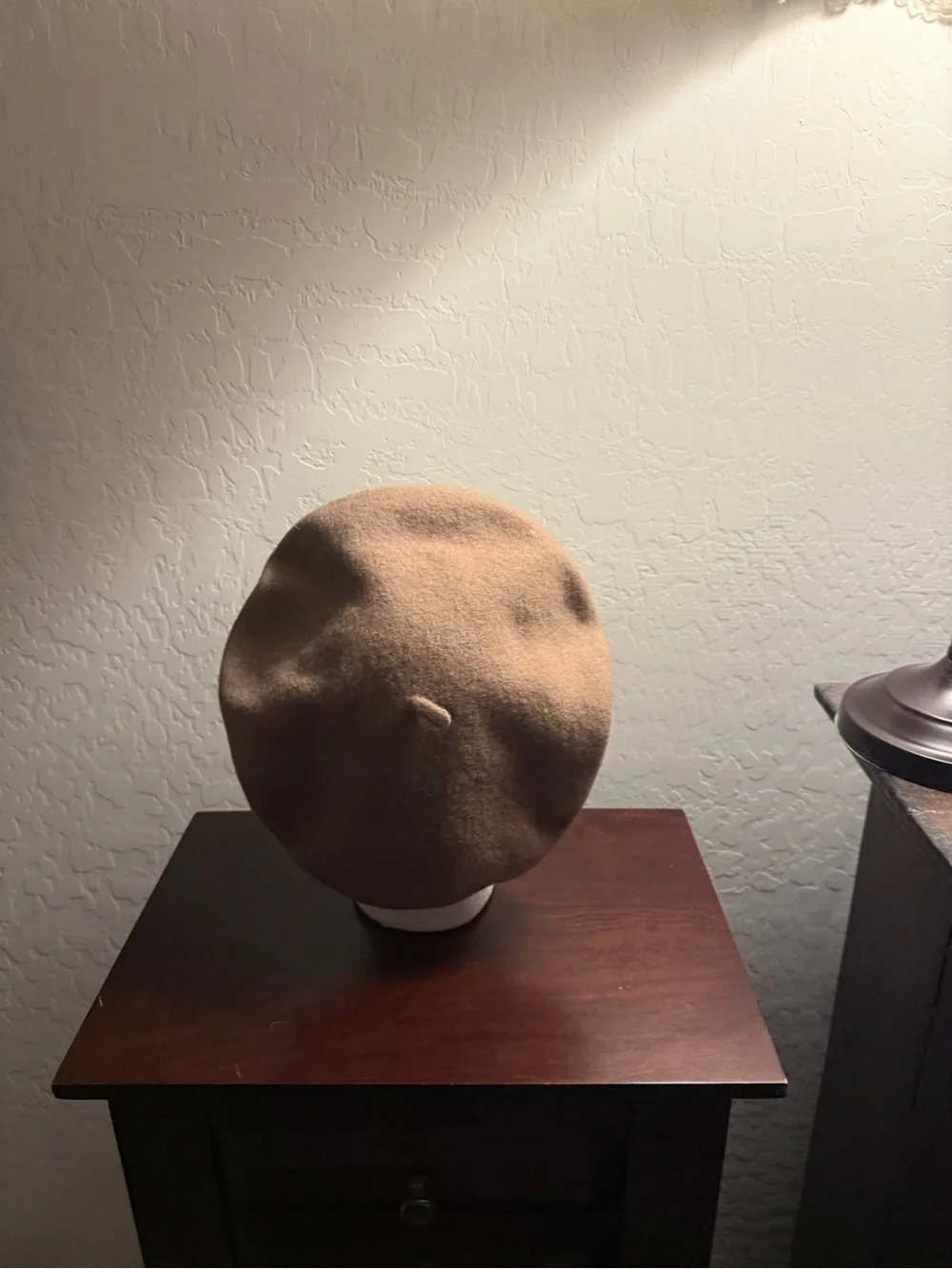 Classic Wool Beret in Camel